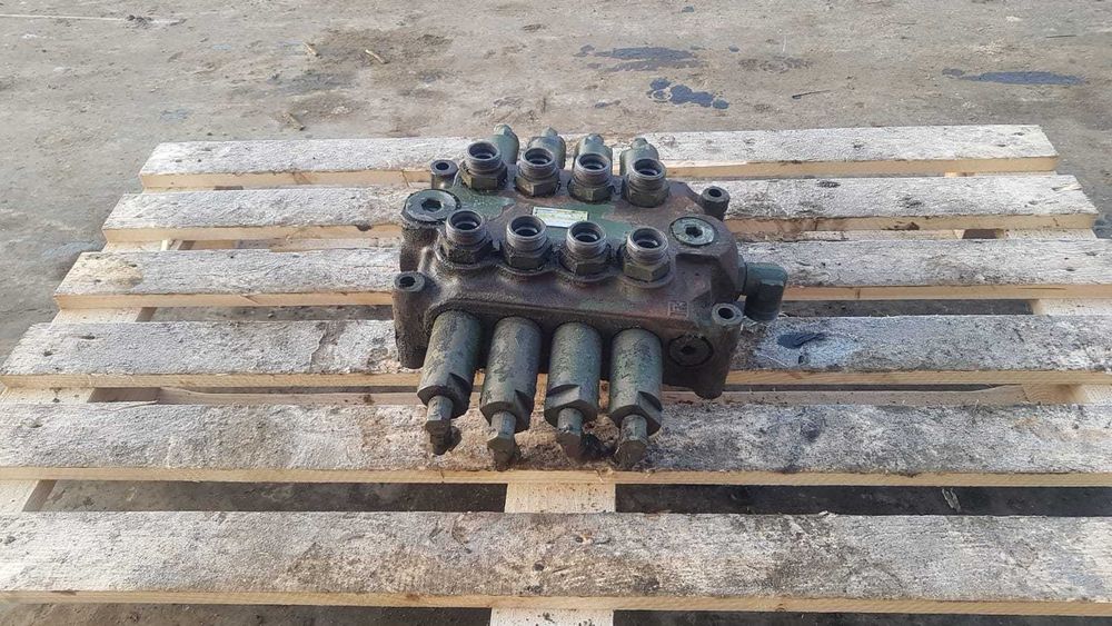 Distribuitor Hidraulic Husco pentru Telescopic Manitou