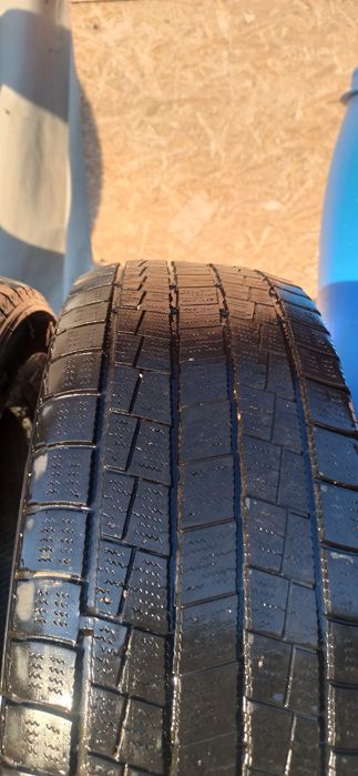 Пара шины 225/60/17.
