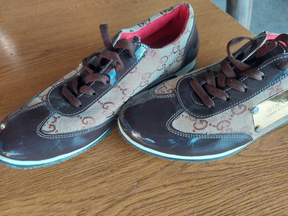 Adidasi dama gucci