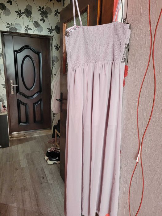 Продавам рокля за бал или друг повод