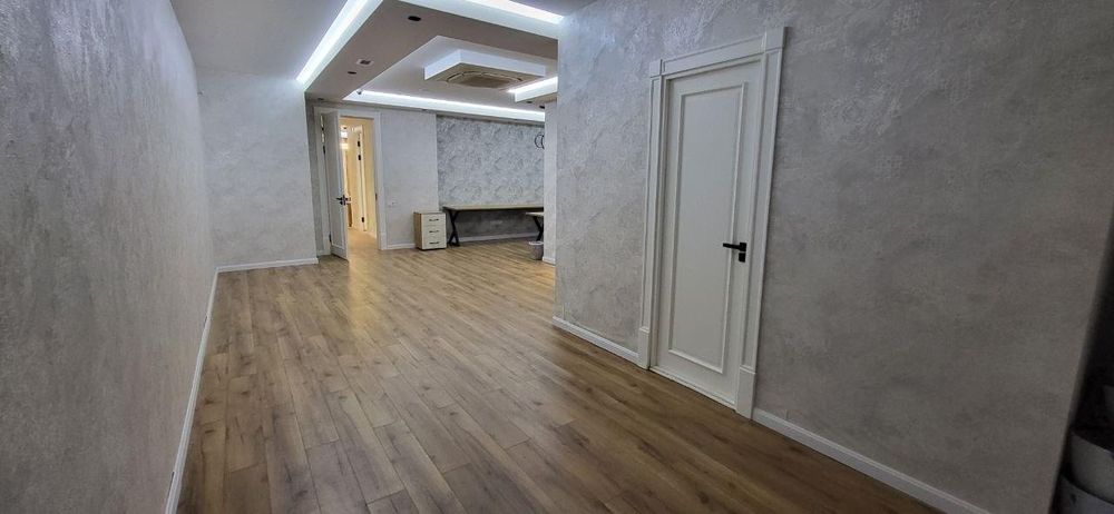 Сдается просторное коммерческое помещение — 160 м²