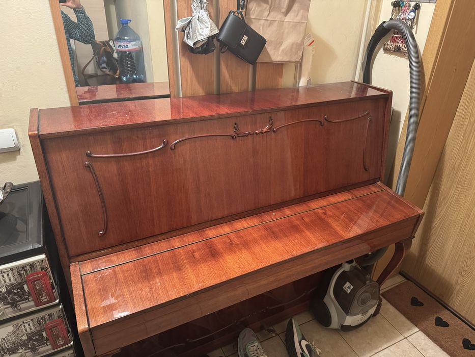 Класическо пиано Cherny