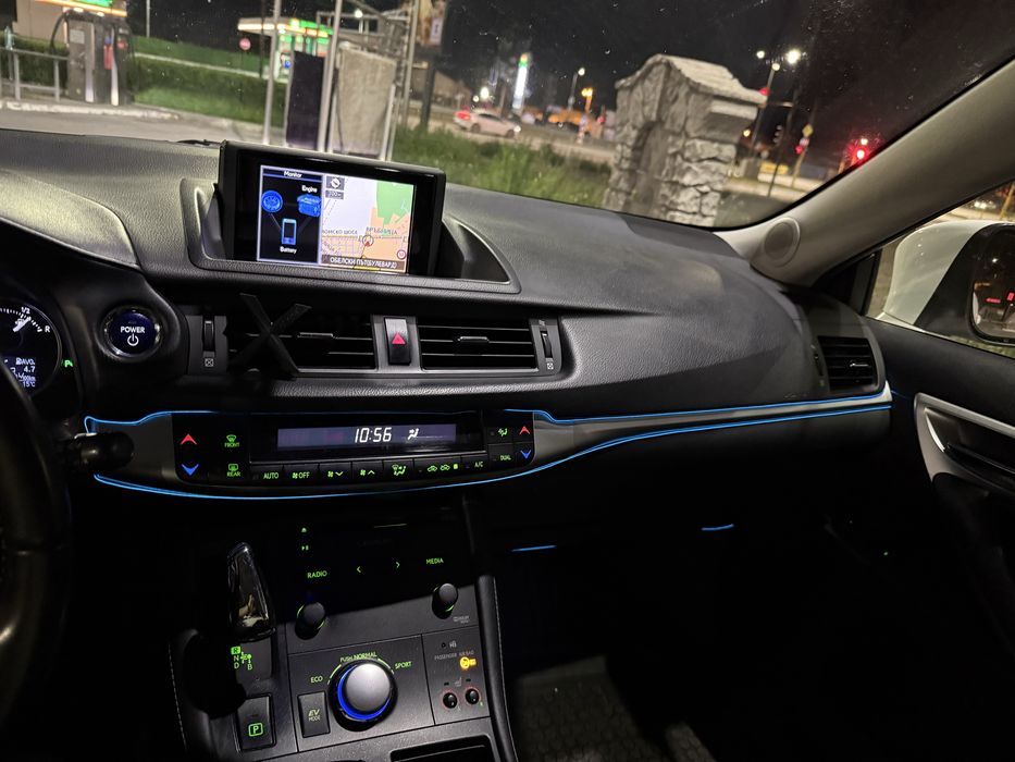 Lexus  CT 200h  СПЕШНО 7500 евро