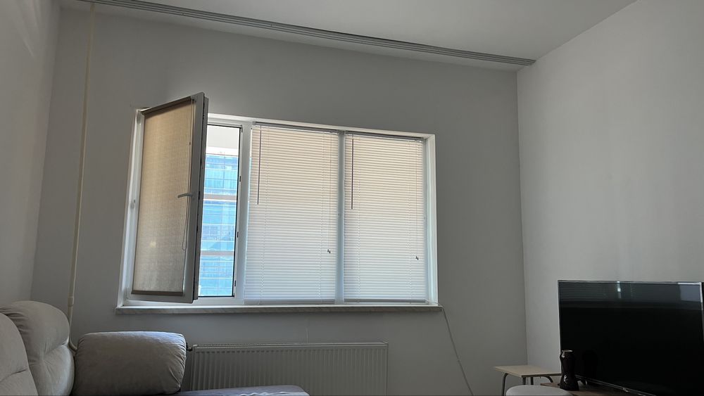 Продам жалюзи+ролл шторы