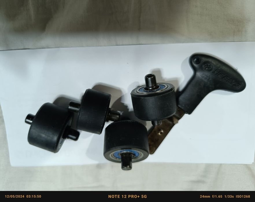 Кецове ролери чисто нови