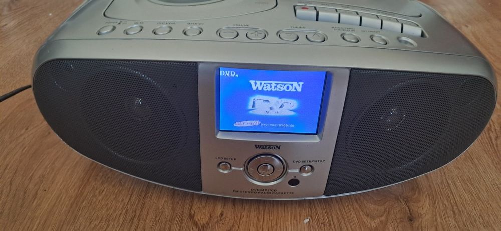 Bomboox Watson( dvd, radio  casetofon recorder)