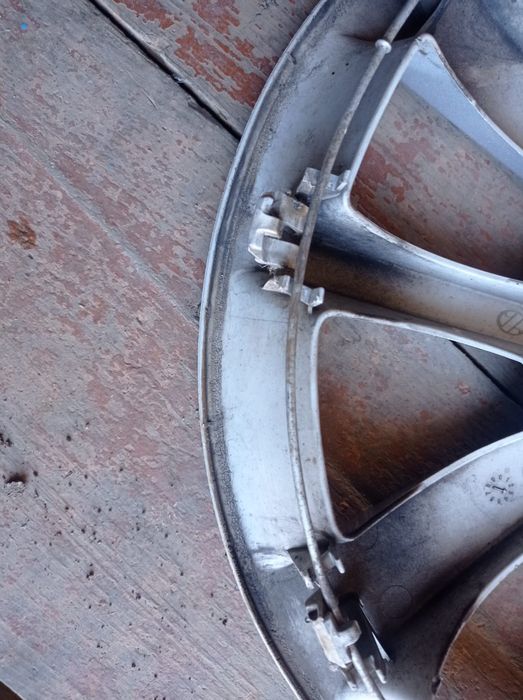 Продам колпак колёсный