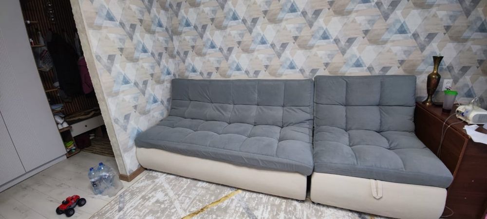 Продаётся диван.