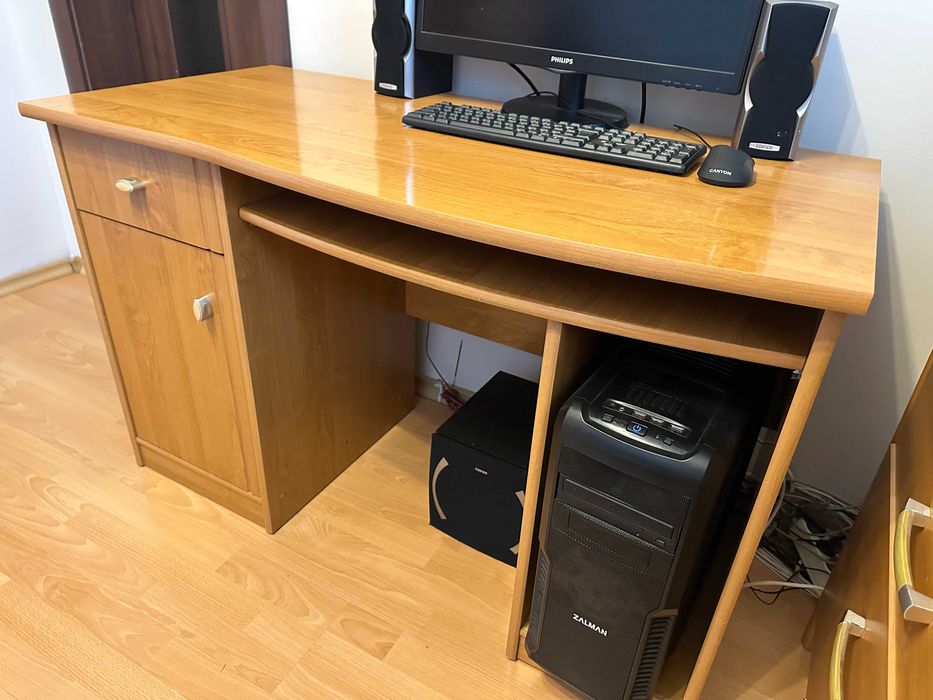 Бюро 120х56 Много Запазено