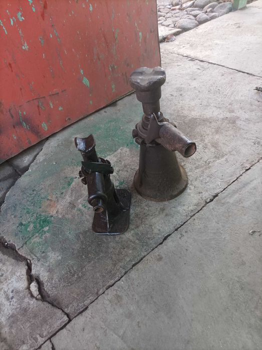 Домкраты б\у для подъема