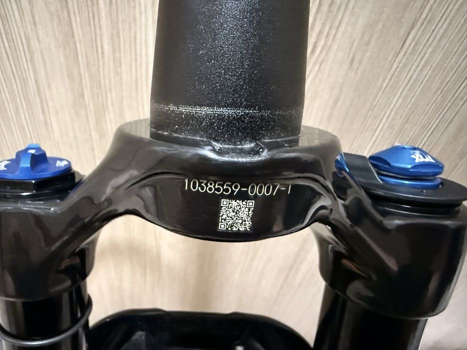 Вилка FOX 32 Step-Cast Performance