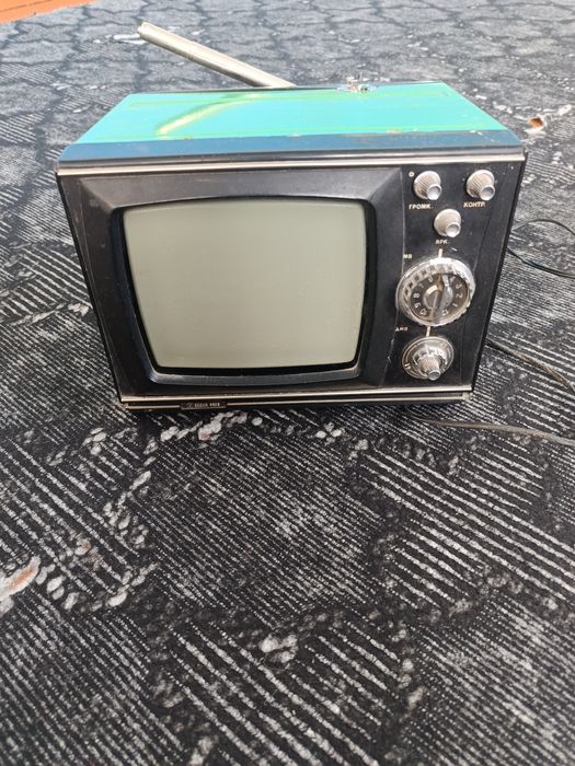 Телевизор ретро мини