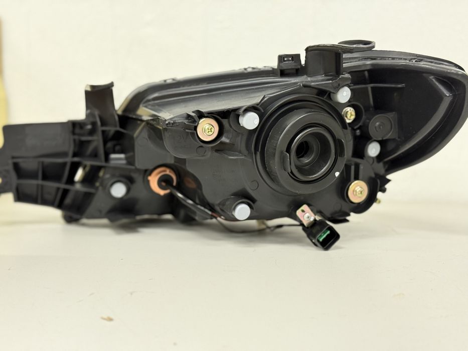 Фара аутлендер 1