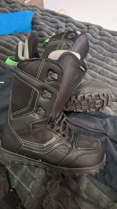 echipament de snowboard