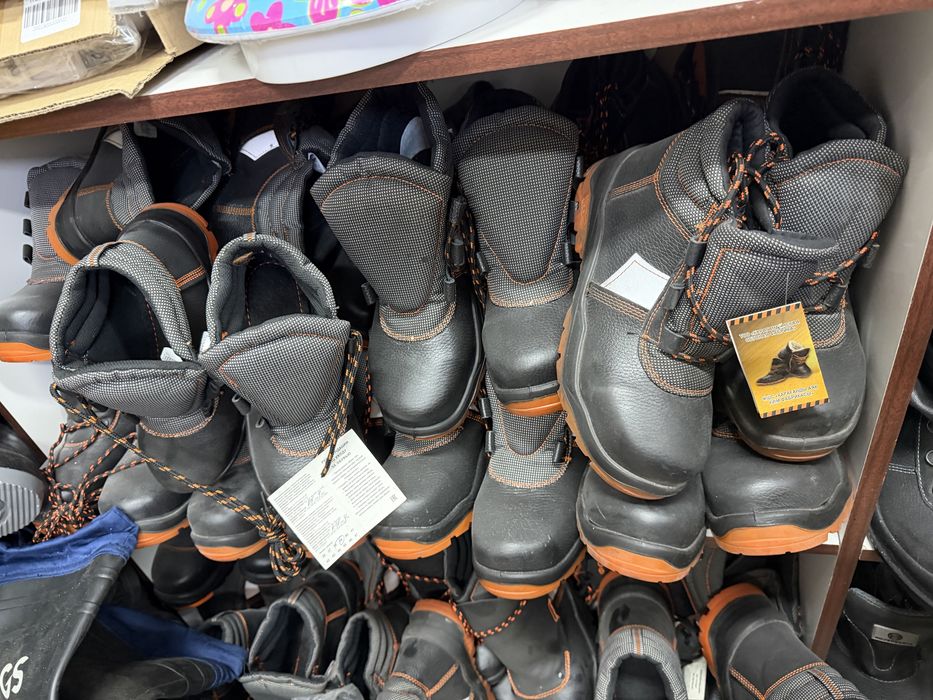 Продам ботинки летние