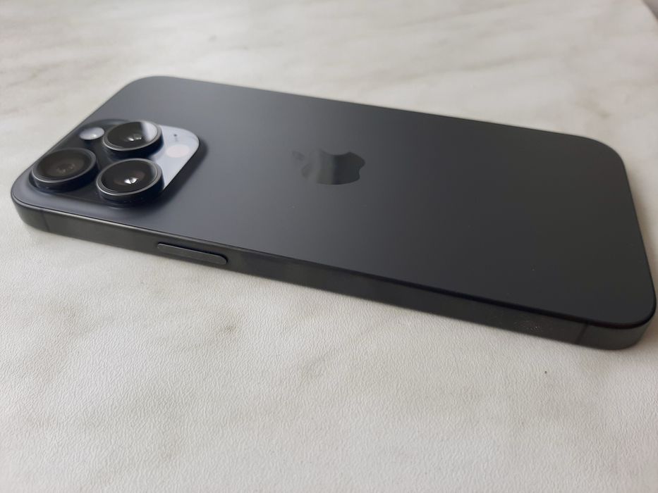 Продаю Iphone 15 Pro Max 256 GB