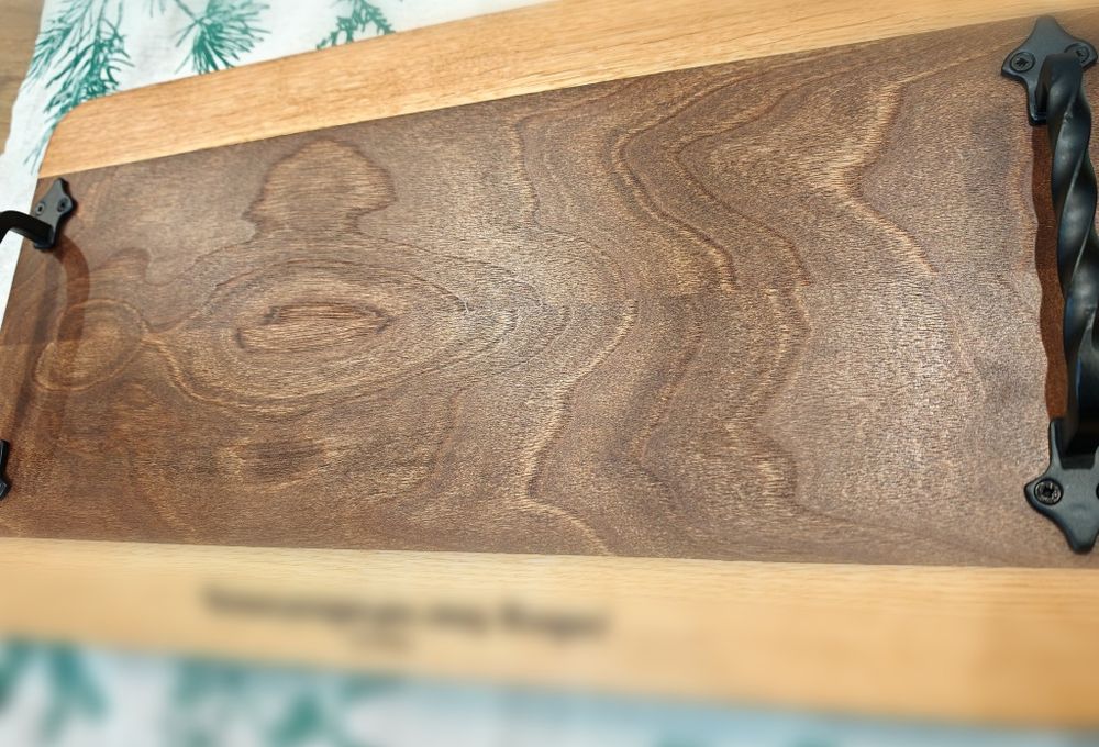 Ръчно изработени дъски за мезета, подноси изделия от дърво