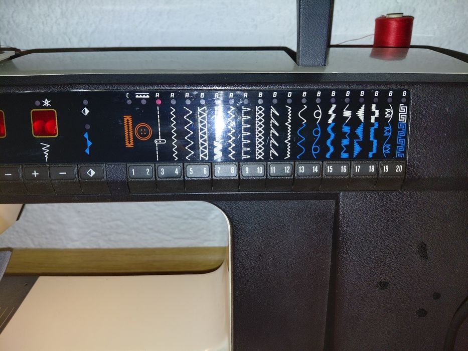 Шевна машина Husqvarna