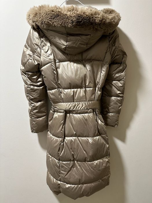Чисто ново!! Дамско бежово зимно яке с качулка и пух