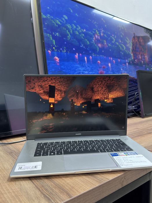 Офисный ноутбук Huawei, 11th Gen Intel Core i5-11, RAM 8Gb, SSD 256Gb