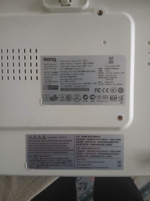 BenQ MX711 Projector