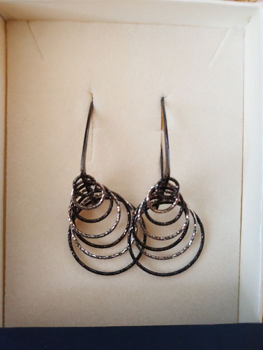 Дамски обеци на Carats