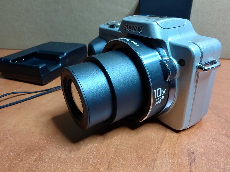 Aparat foto Sony Cyber-shot DSC-H10 complet card acumulator incarcator