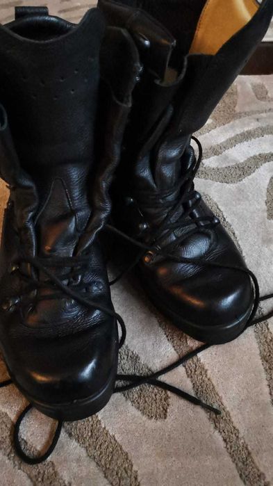 Bocanci unici armata pompieri Haix nr 42  43.5 si 42.5