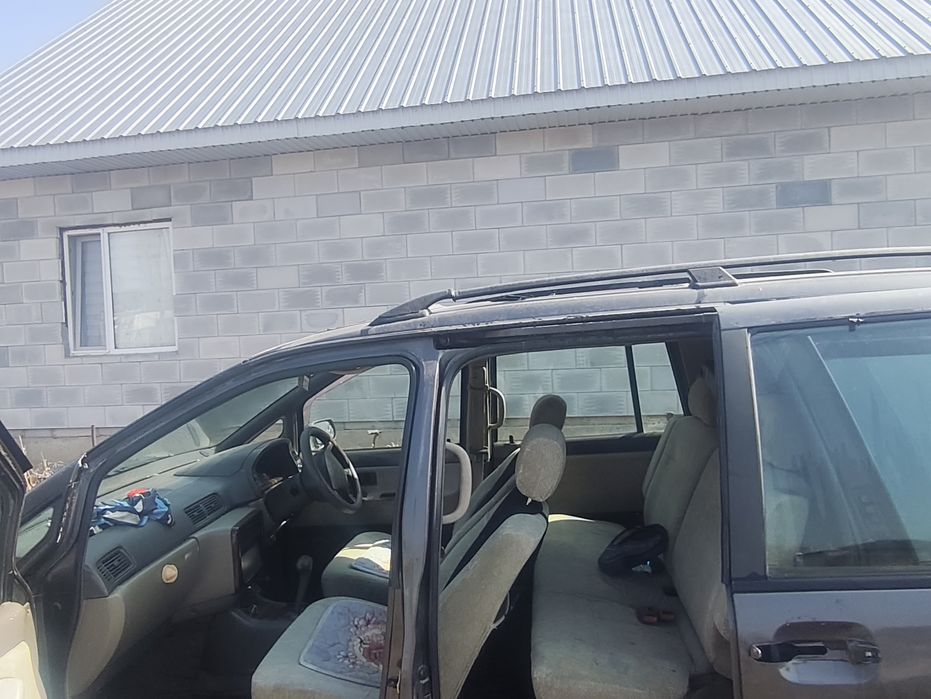 Ниссан прерия джой