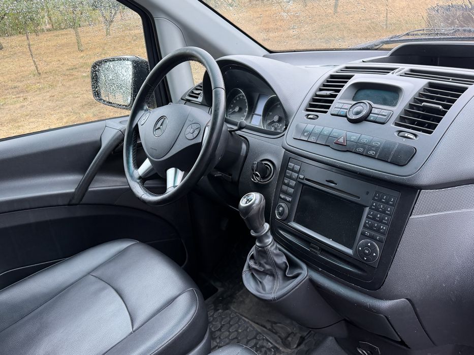 Mercedes vito autoutilitara cu geamuri full dotat
