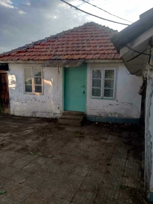 Продава се Къща в с. Кошарите, Област Перник - 630 кв.м за 61 €/кв.м - Снимка #2