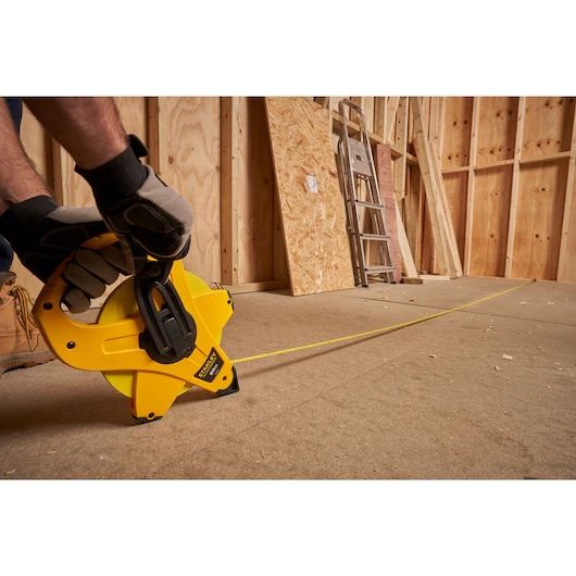 Ролетка с ръкохватка STANELY 2-34-777 - 100 метра