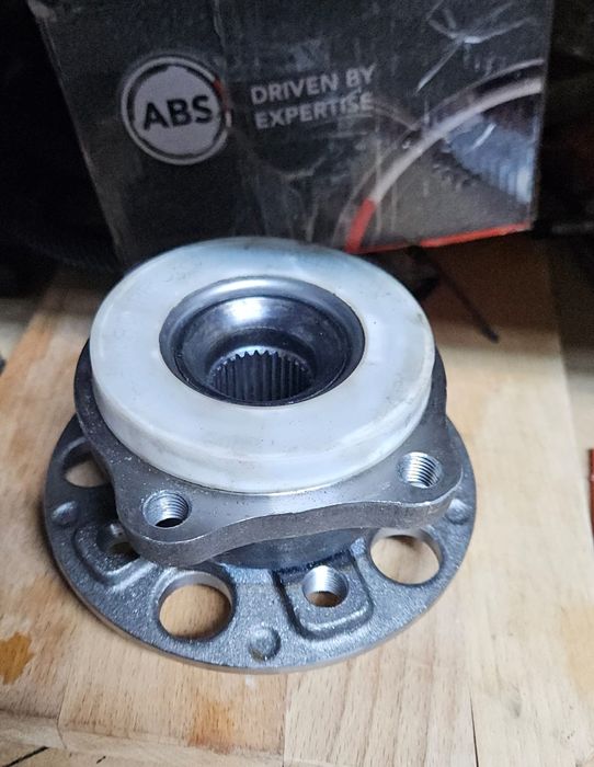 Rulment mercedes anvelope pneuri 315 40 21