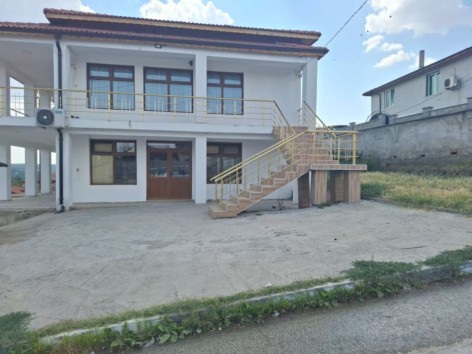 Парапети из цяла България