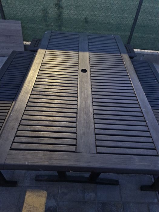 Mobilier de gradina din lemn