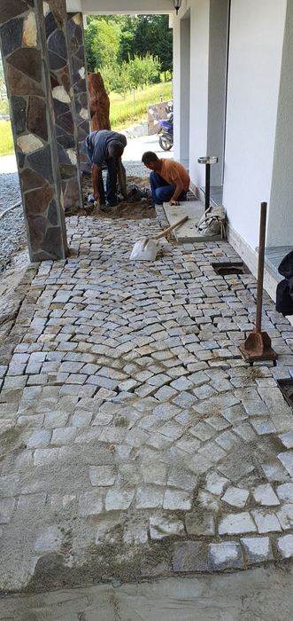 Piatra cubica, nouă și recuperată.
