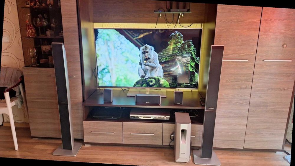 55" Smart комплект: TV Panasonic TX-L55ET60E + Google Chromecast 3 + 5.1 Домашно кино Panasonic