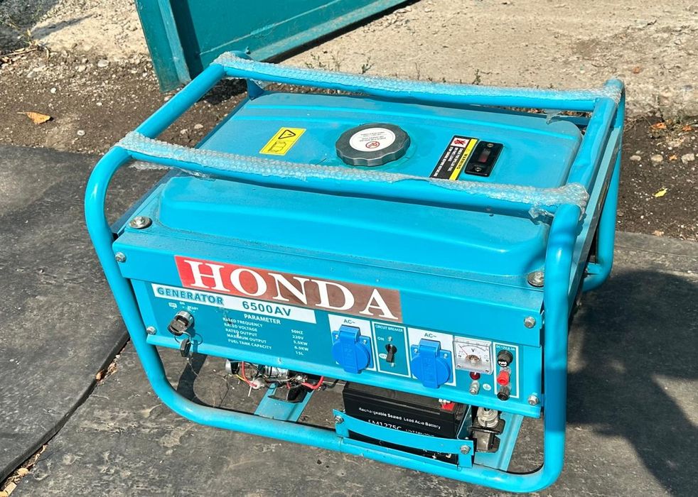 Бензогенератор HONDA