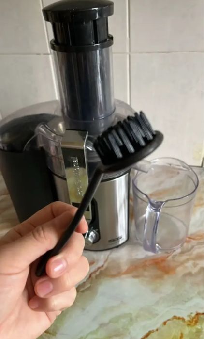 Продается соковыжималка