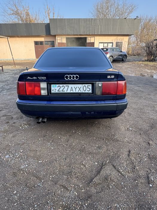 Продам Audi-100 C-4