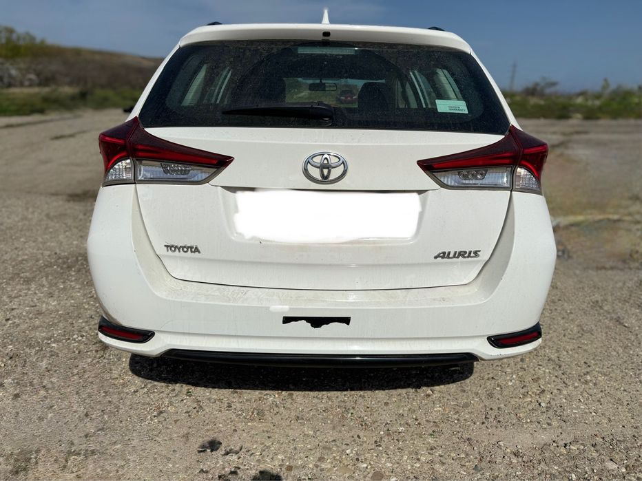 Dezmembrari toyota auris 2010-2016