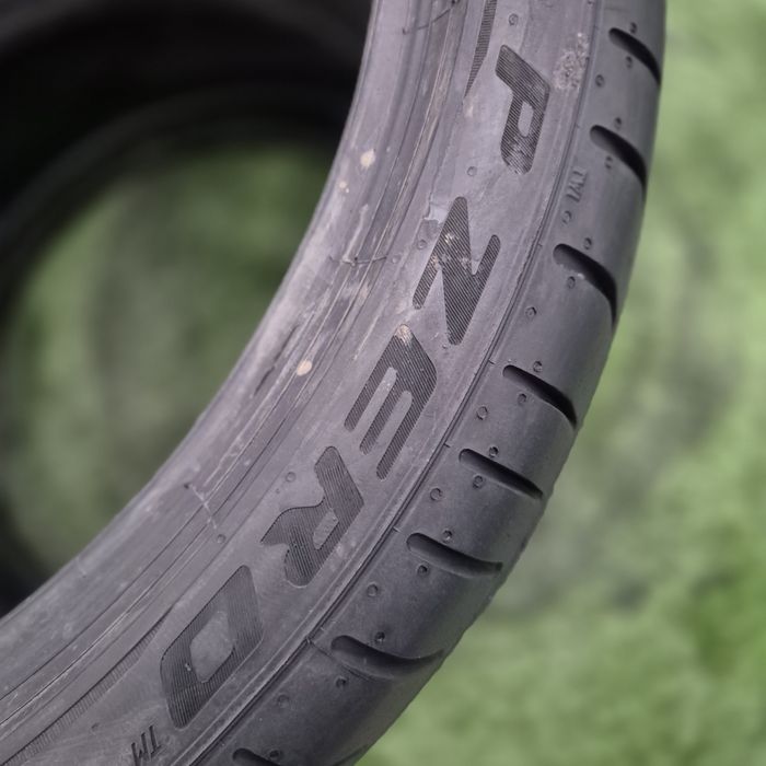 255 35 19 Pirelli runflat