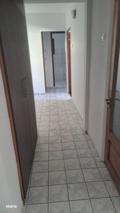 Apartament 3 camere, 70 mp, zona Garii