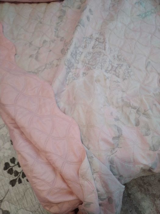 Двулицево шалте- четири броя- използвано.