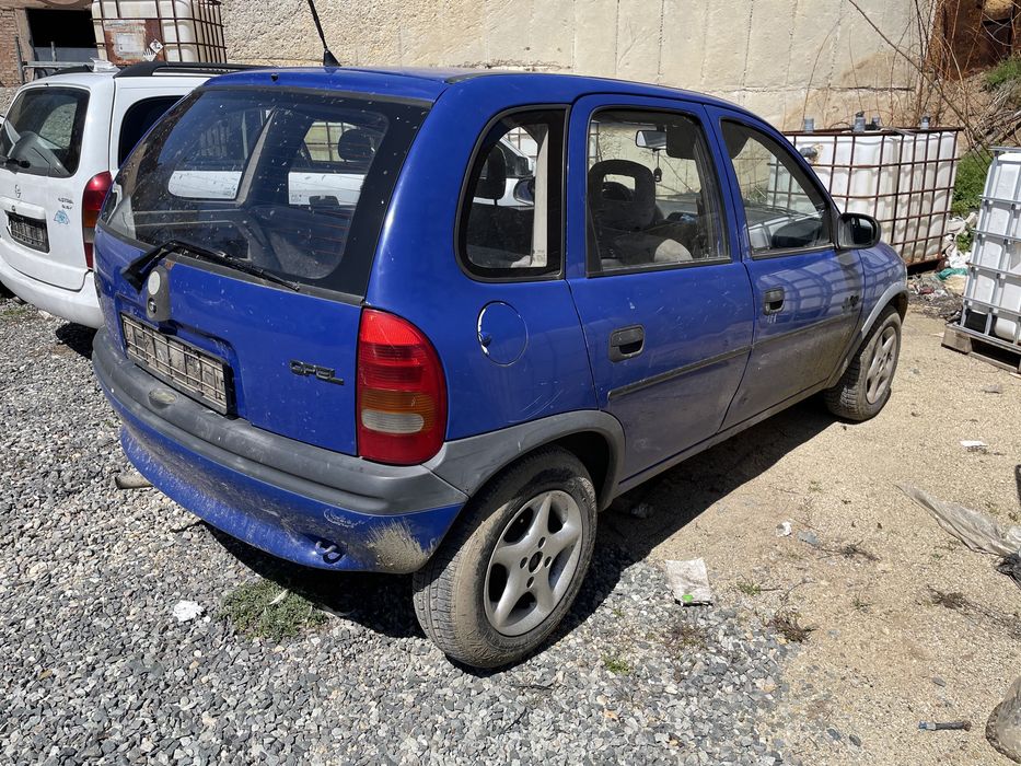 Opel Corsa 1.4 60hp 1999 На Части
