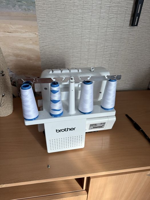 Продам оверлок Brother 4234d