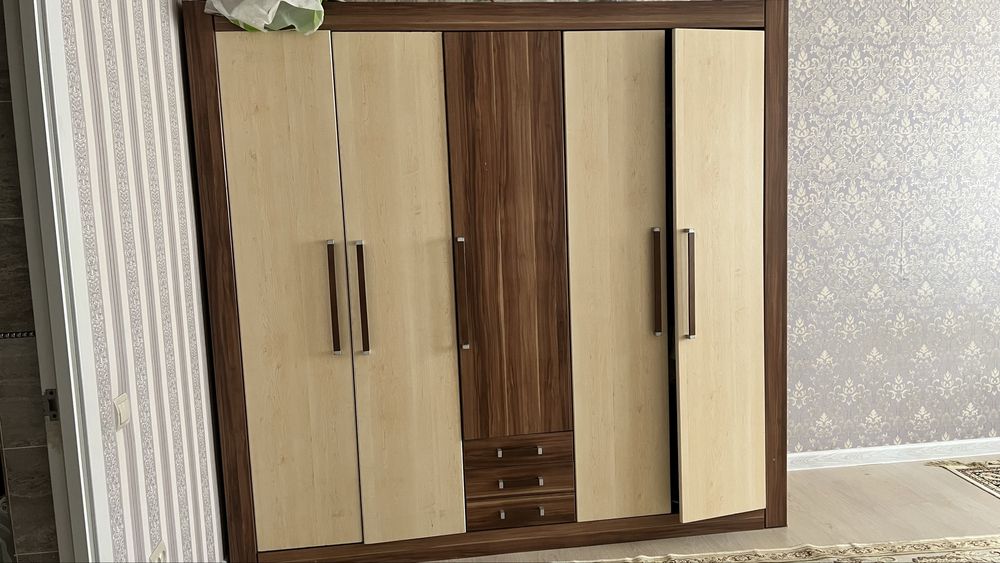 Плательный 5 дверный шкаф