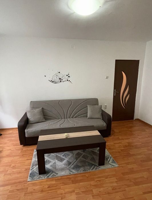 Apartament 3 camere de inchiriat