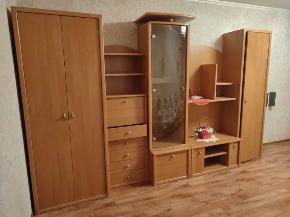 Шкаф-стенка б/у.