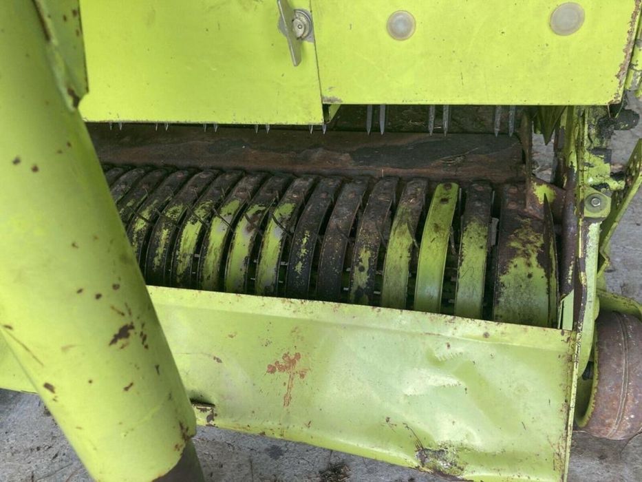 Самотоварещо ремарке за сено